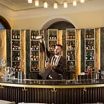 Kempinski Palace Готель 5*