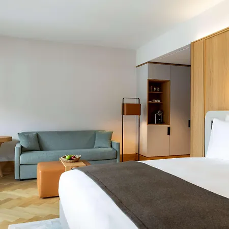 Kempinski Palace Szálloda