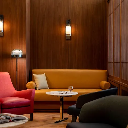 Kempinski Palace Hotel 5*