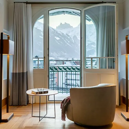 Kempinski Palace 5*