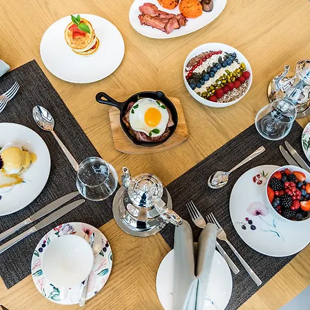 Kempinski Palace Отель