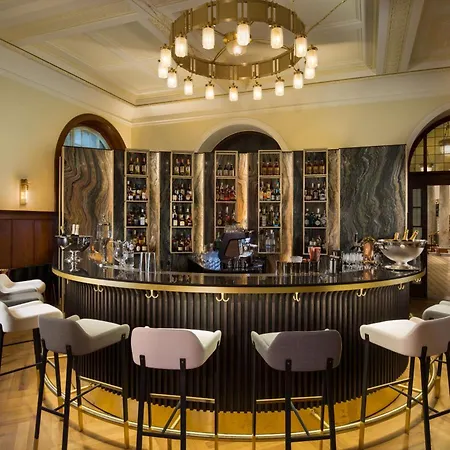 Kempinski Palace