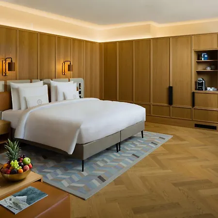 酒店 Kempinski Palace 5*