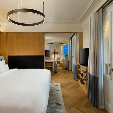 Kempinski Palace Hotel 5*