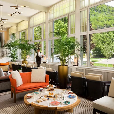 ホテル Kempinski Palace 5*