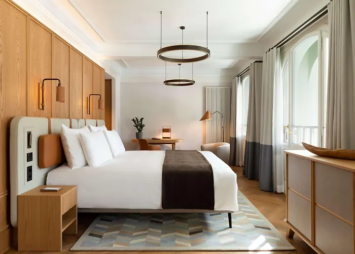 Kempinski Palace Hotel 5*