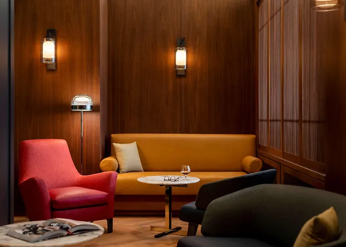 Kempinski Palace Hotel 5*