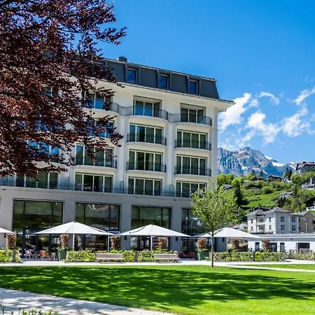 Kempinski Palace