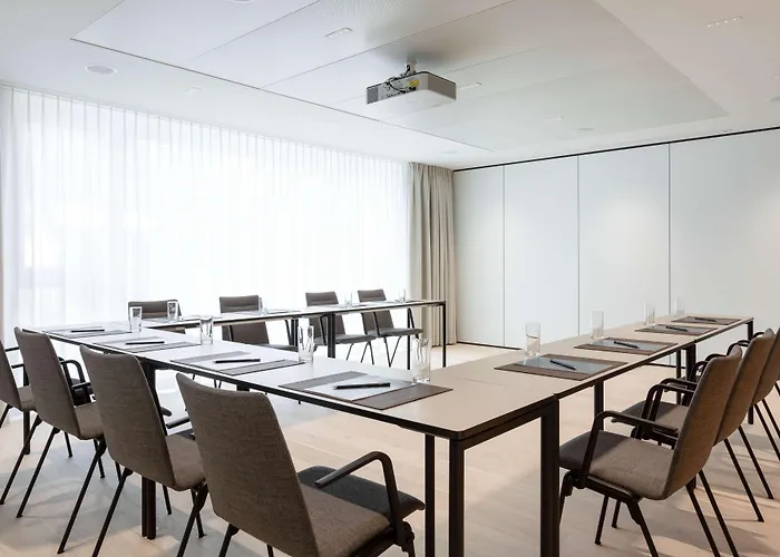 Kempinski Palace Hotel 5*