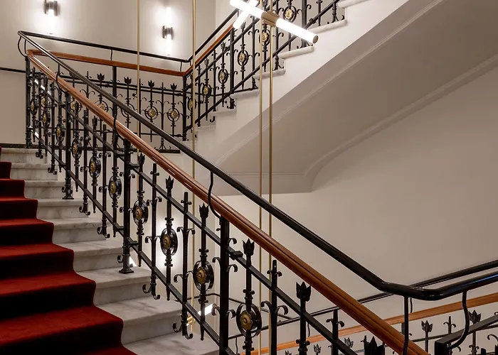 Kempinski Palace Hotel