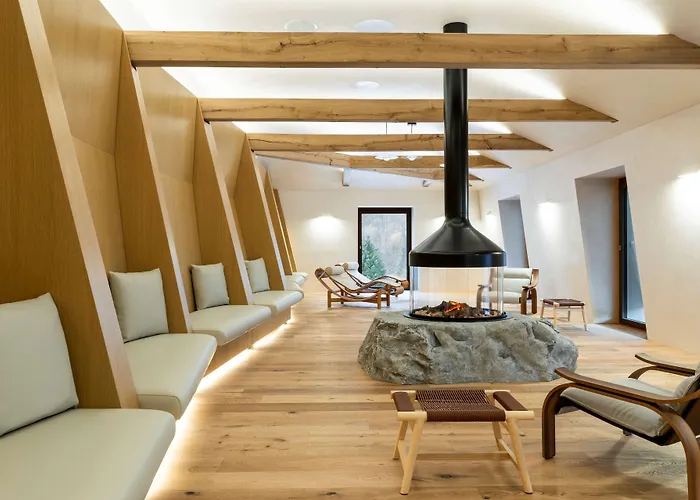 Kempinski Palace Hotel